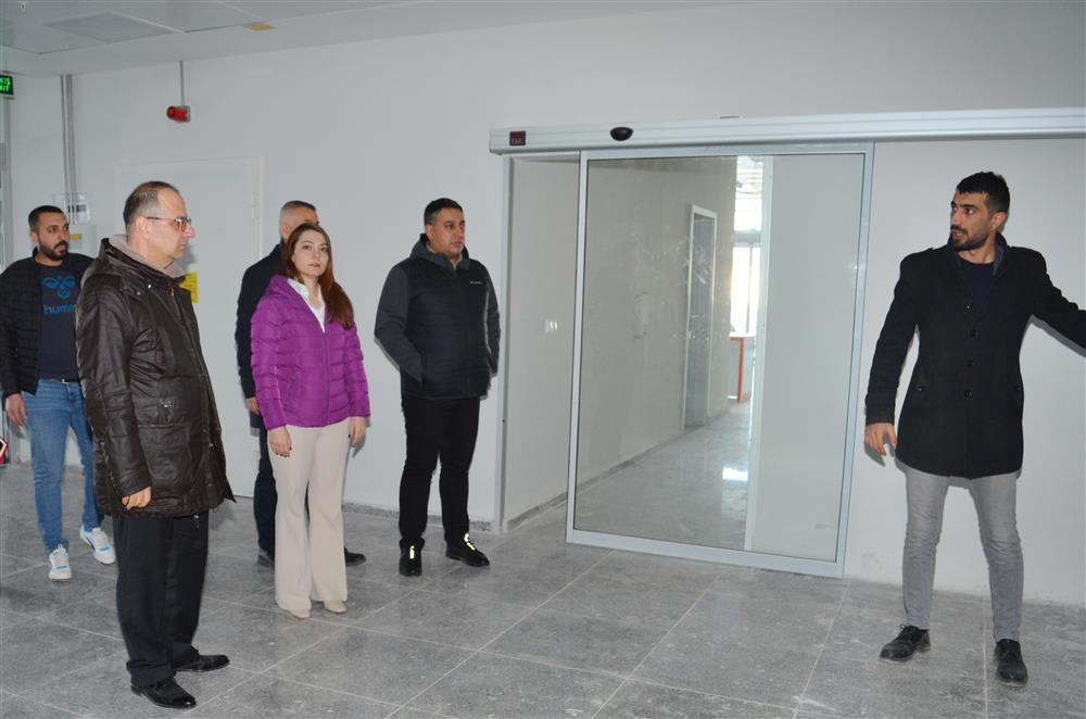 İl Sağlık Müdürü Mucur Devlet Hastanesi  Yeni Hizmet Binasını Yerinde İnceledi